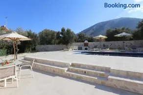 Unity Villa - Image 4