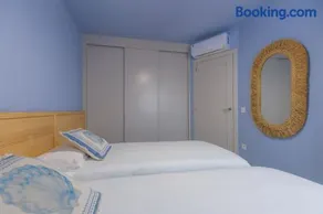 2 Delux Bedrooms Central&Pool&Beach - Image 5
