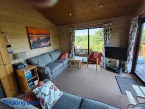 Hartland Forest Lodge with Lake View, North Devon - Image 4