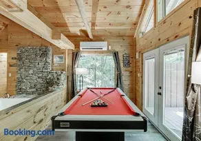 2 Person Jacuzzi Spa w Creekside Firepit - Image 3