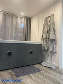 Charmant chalet cocooning avec Jacuzzi - Image 4