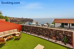 Attraente casa con terrazza | Vista sulla spiaggia | Vicino alla spiaggia - Image 1