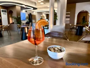 Terminal Hotel - Image 2