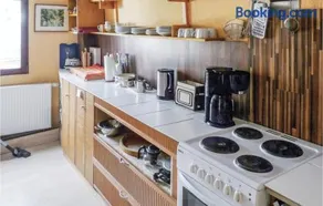 Lovely Apartment In Linz Am Rhein - Image 2