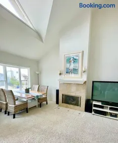 Beach House located in quiet community. - Image 2