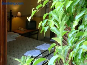 Alexandros Studios & Apartments - Image 3
