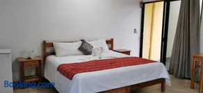 Hotel Iker - Image 1