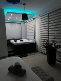 AquaVista Apartments - Image 3