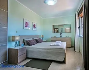 VILLA SALGADOS, near ALBUFEIRA, with Private Pool, 5 minutes from Gale Beach - Image 5