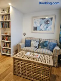 The Annexe - Image 4
