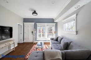Luxurious Downtown Location - Entire house - Image 1
