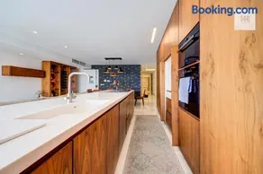 Seafront 3BR Penthouse in Pieta with Private Terrace - Image 3
