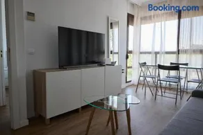 Apartamento moderno en Barajas - Image 2