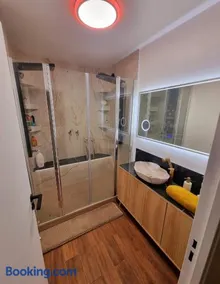 Best Room Paris - Image 2