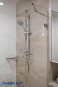 The Lidcombe Luxe Pool Sauna Gym Secure Parking - Image 2