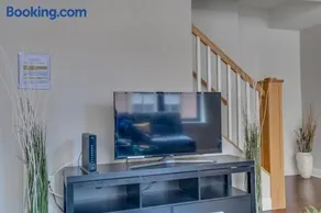 Waterfront Baltimore 2BR Furnished Apartment apts - Image 3