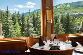 The Charter 2 Bedroom Ski In, Ski Out Vacation Rental With Hot Tub Access And Easy Walk To Village - Image 5