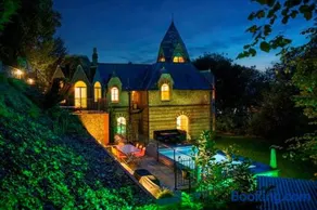 19th Century Manor with Hot Tub - Image 4