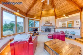 Beachside Getaway - Image 2