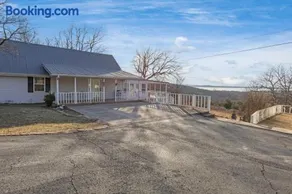 Sunset Ridge-Family Friendly Lake View Seclusion - Image 3