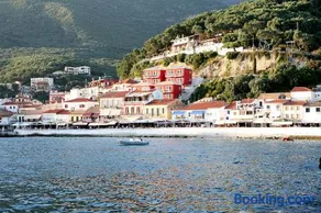 Acrothea Hotel - Image 4