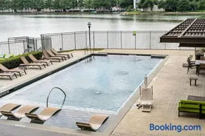 Stunning Las Colinas 2BR Pool, Gym, Balcony - Image 1