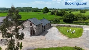 Argoed Barn and Vineyard - Image 1