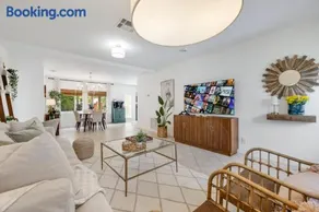 Cozy Dania Beach House with Fenced Backyard - Image 2
