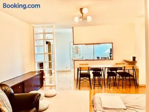 "たっきゅうミニホテル" "Takkyu mini hotel" 四国愛媛の宿-二階貸切-連泊割-バス停0分-ベッド8 - Image 1