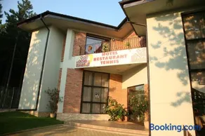 Jack Family Hotel - Image 2