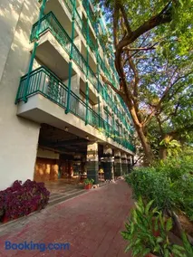 Bougainvilla Apartment - Image 3