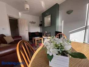Seabreeze Apartment - Image 2