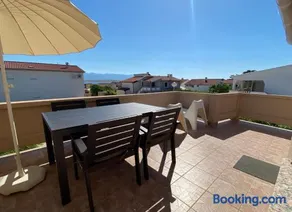 Beachfront Apartment - Image 3