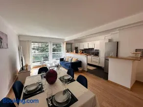 Cosy apartment at Gates of Paris - Image 1