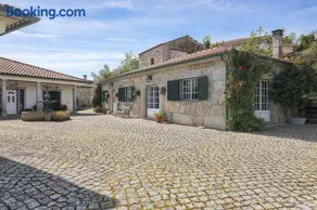Charming granite cottage in beautiful surroundings - Image 1