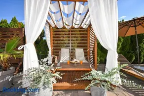 Luxury Villa Apartment - Private Jacuzzi & Sauna - Image 2