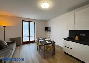 Meraviglioso appartamento totalmente attrezzato con terrazza | Vista sul lago - Image 3