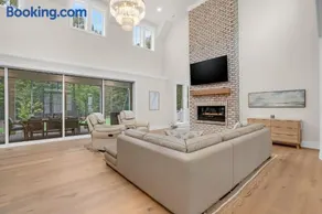 Creekside - Custom Luxury in Bay Creek Resort! - Image 2