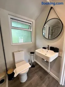 Luxurious Glass House with Private Hot tub - Image 3