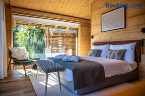 MAD Retreat Hotel - Image 5