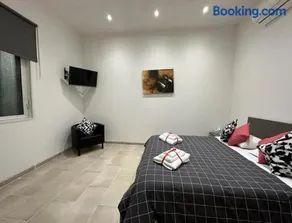 Mambo House - Image 3