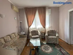 Universitate Apartment - Image 5