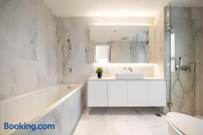 Urban hub Sun Apartment near the Xujiahui Road - Image 5