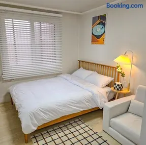 Busan Stay near KTX Station #5min Walk #Up to 5 Guests - Image 2