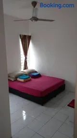 Affordable Stay @ Rue’s Villa Tropika Apartment, UKM Bangi - Image 2