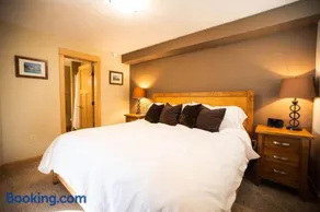 Arnica Chalet 2bd 2bath Ski In Out Silver Star - Image 2