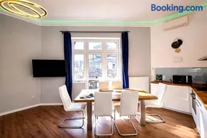 Luxurious Apartment with Balconies in DownTown BP - Image 2