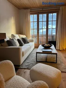 Elegant 1BR Rougemont Apartment - Image 2