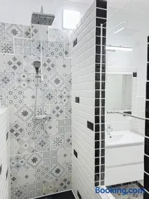 Loft Spacieux au Cœur du Village - Image 1