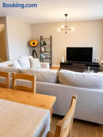 Charming Apartment in Oranmore with Sea View 8mins from Galway City - Image 2
